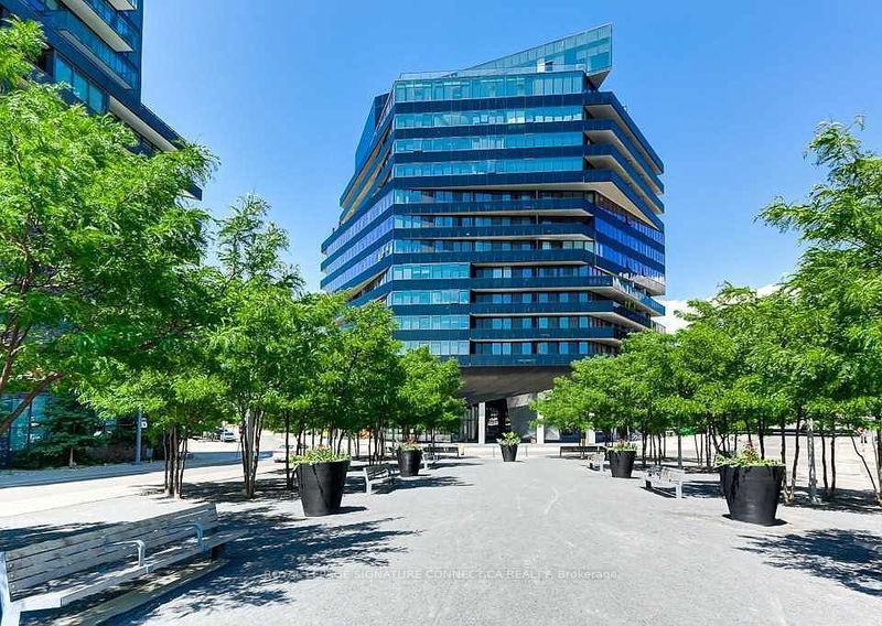 home for lease on 701-21 Lawren Harris Square