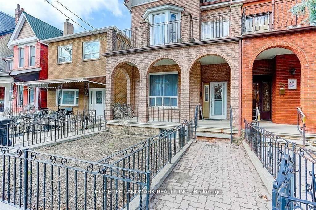 Semi-Detached House for sale at 20 Grove Avenue, Toronto, Trinity-Bellwoods, M6J 3B6 - MLS: C8030178