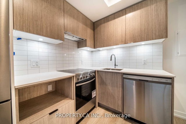 1803 - 395 Bloor Street E