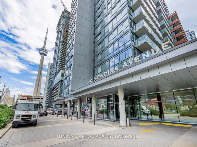 home for lease on 1723-4K Spadina Avenue