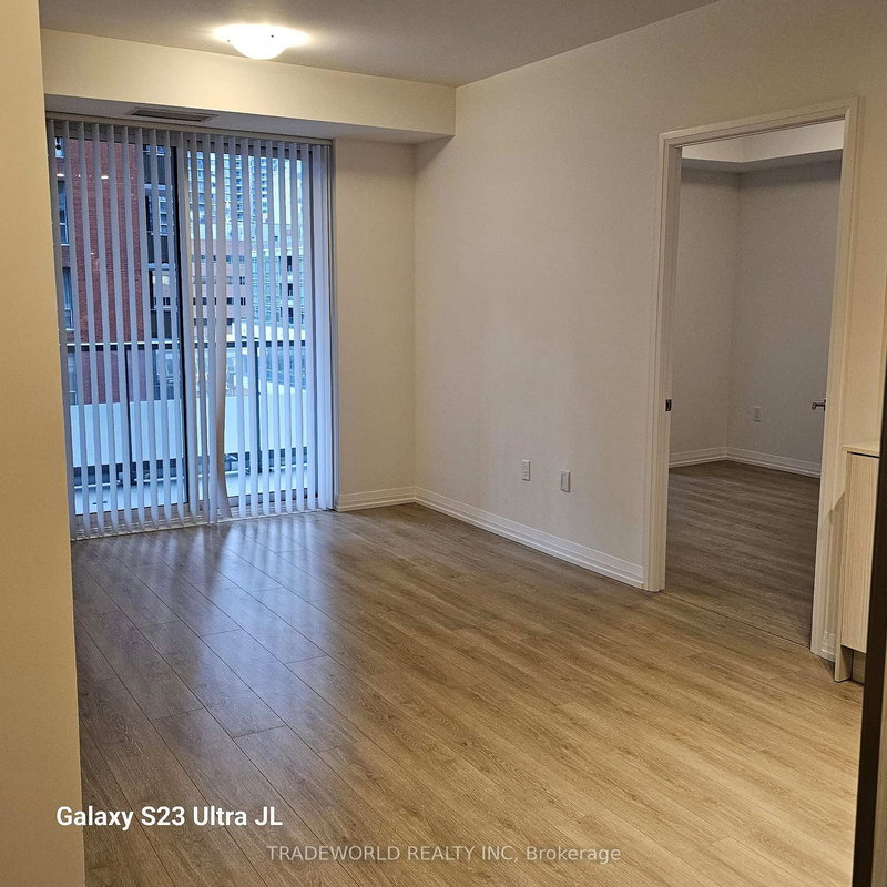 718 - 50 Dunfield Ave, Toronto, M4S 3A4 | Image 2