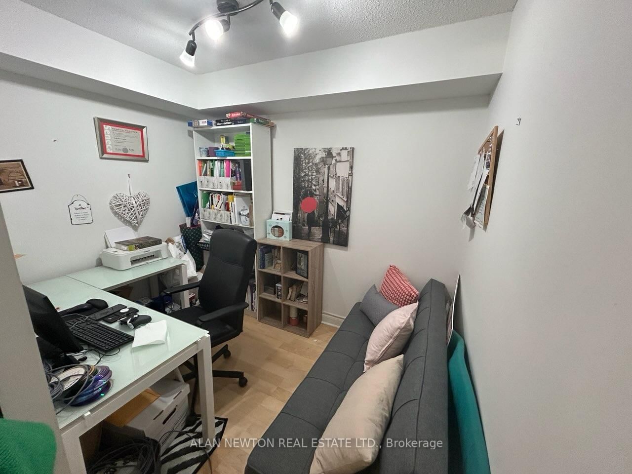 Listing Image 22