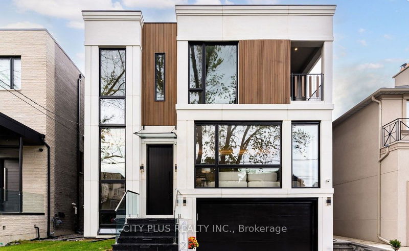 home for sale on 412 Glengarry Avenue