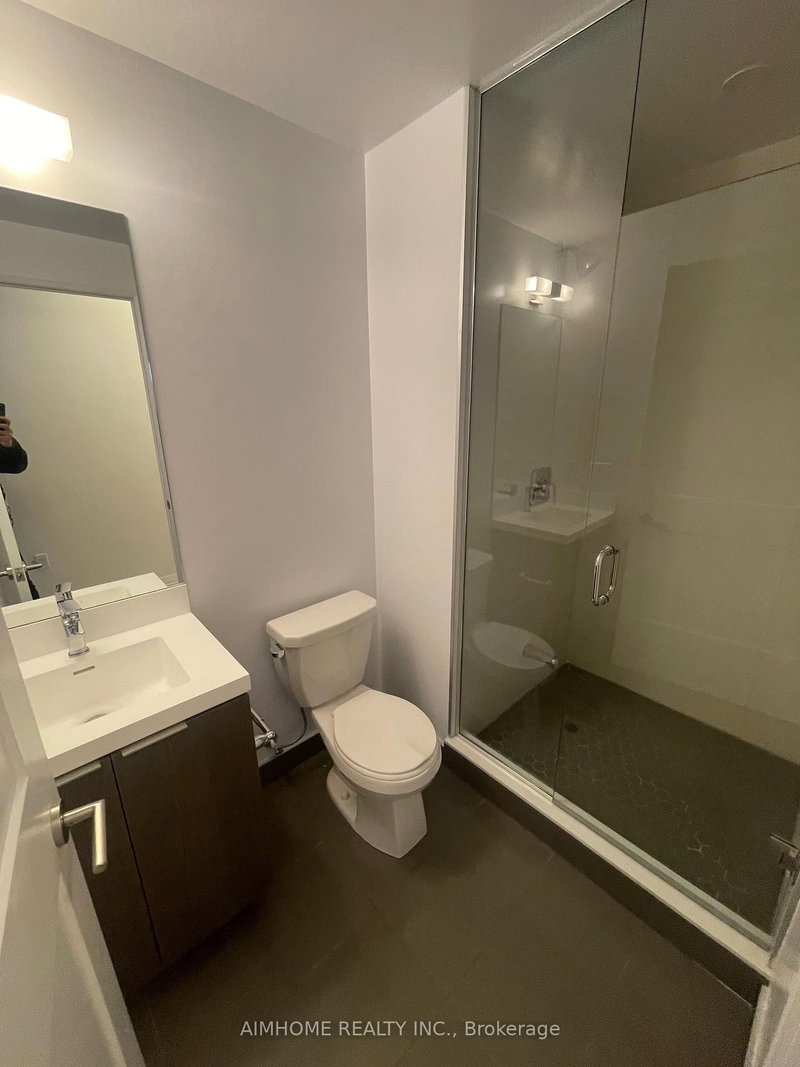 1617 - 50 Dunfield Ave, Toronto, M4S 3A4 | Image 2