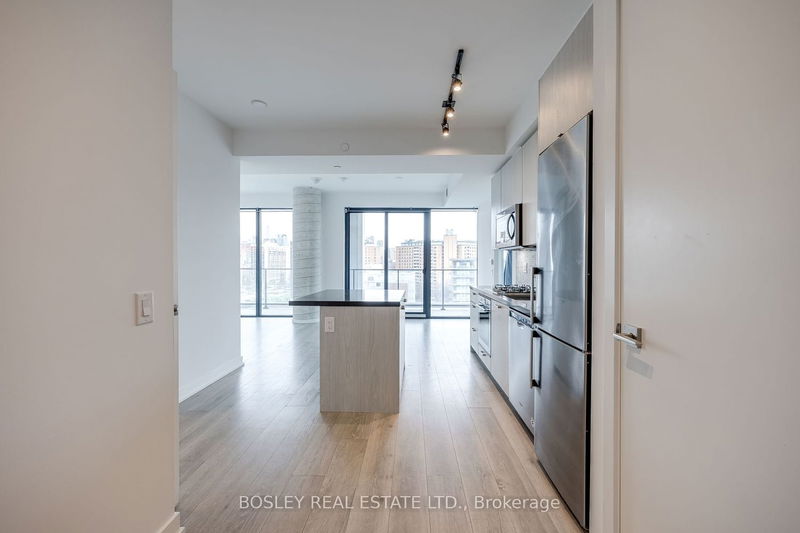 home for lease on 1001-55 Ontario Street