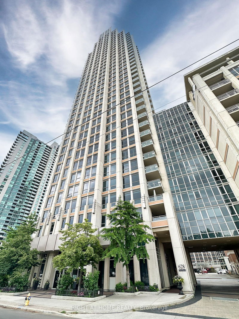 home for lease on 803-628 Fleet Street