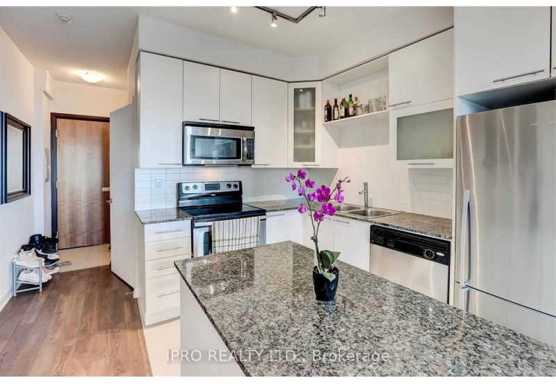 home for lease on 1904-500 Sherbourne Street