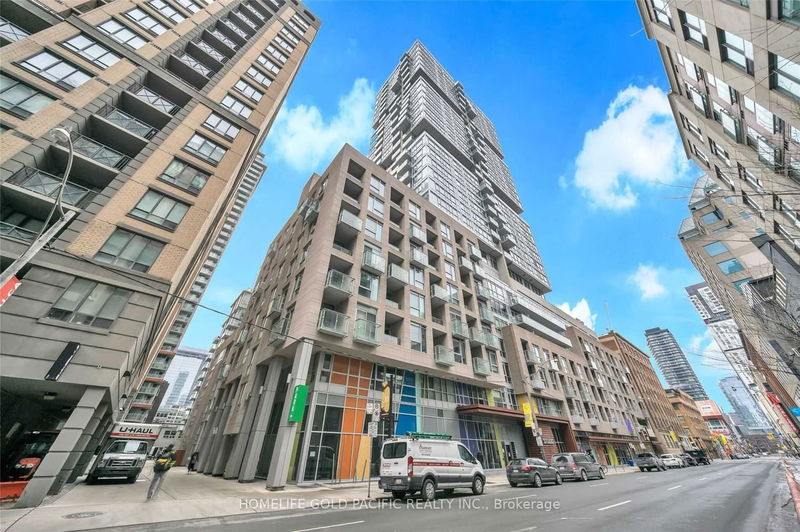 home for lease on 1005-199 Richmond Street W