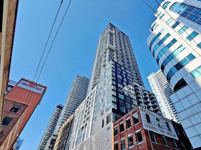 3213 - 87 Peter Street