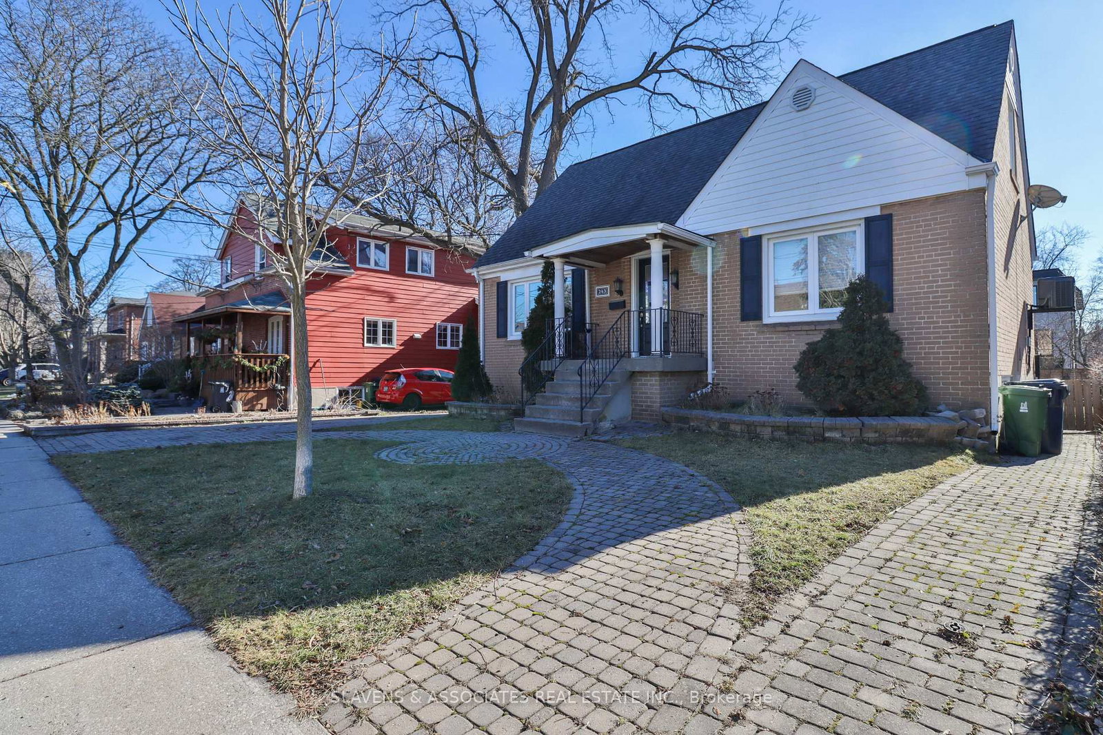 Listing Image 3