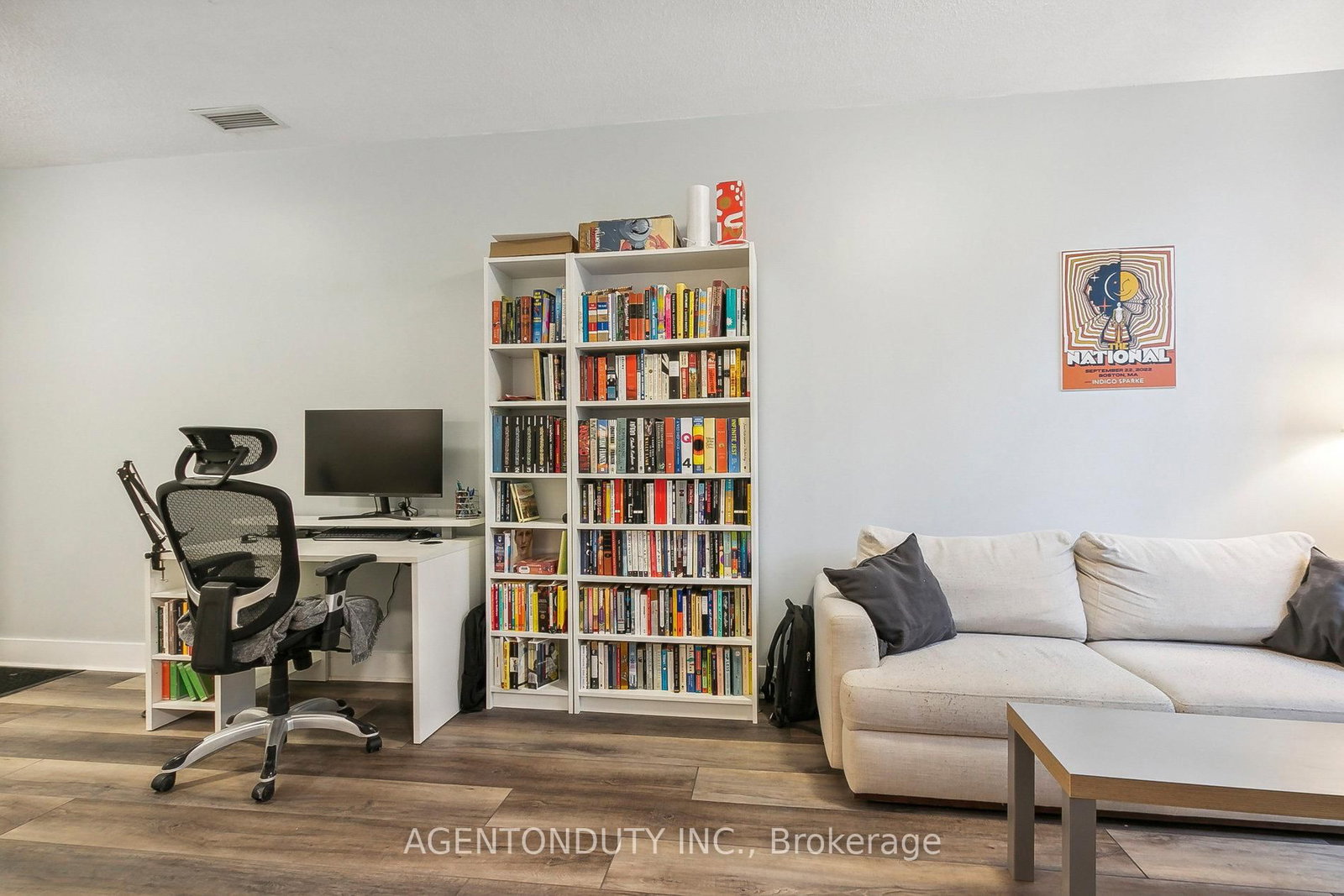 Listing Image 12