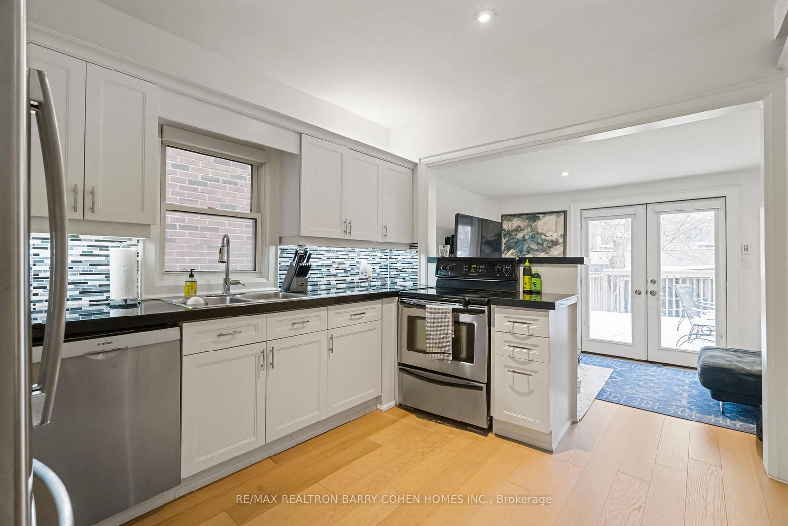 Listing Image 10