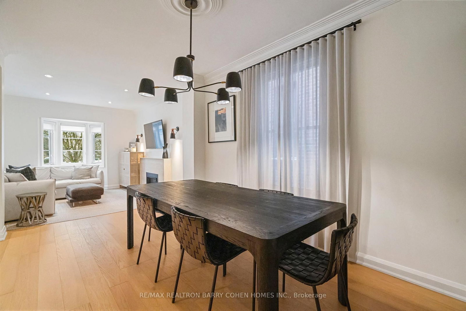 Listing Image 8