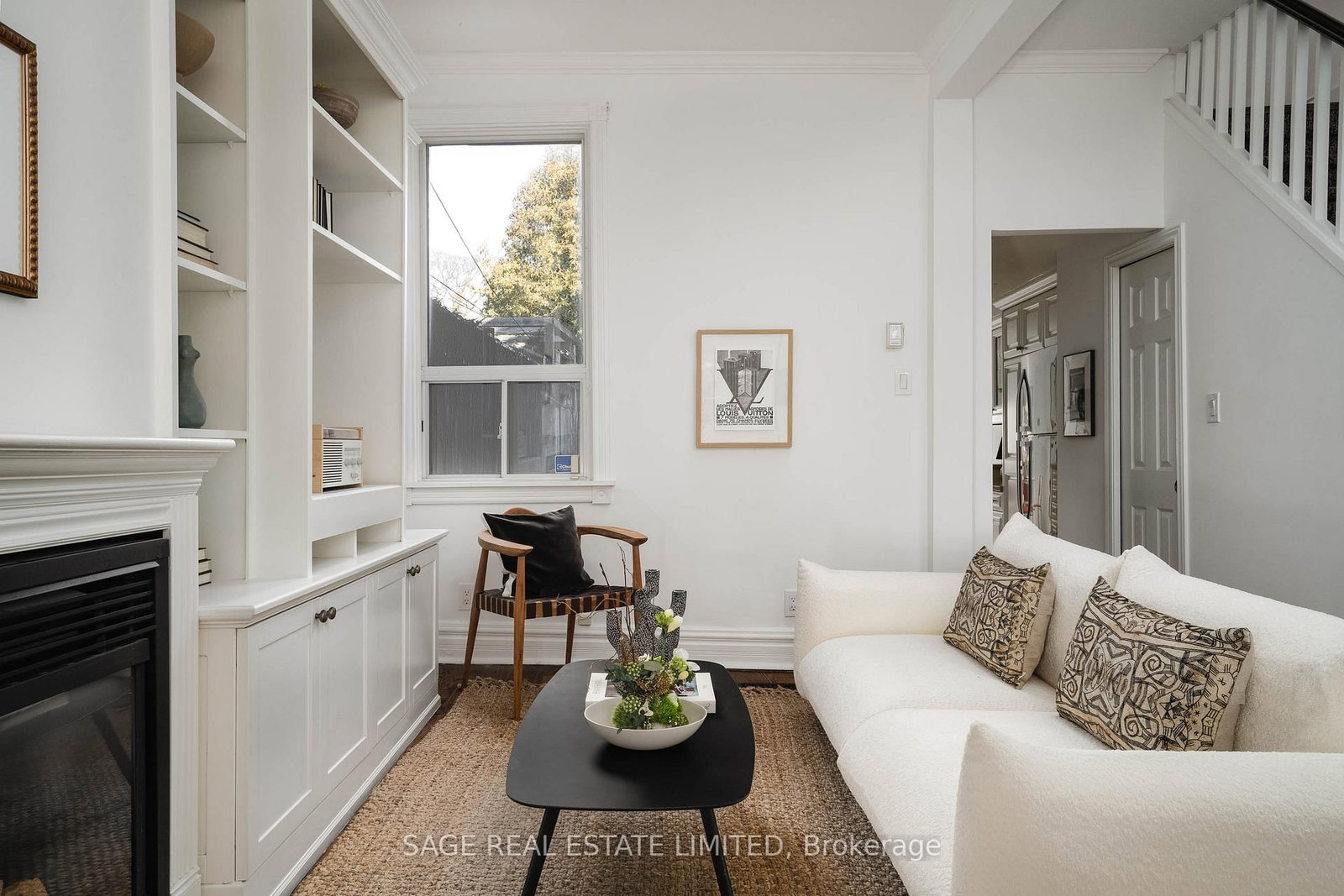 Listing Image 5