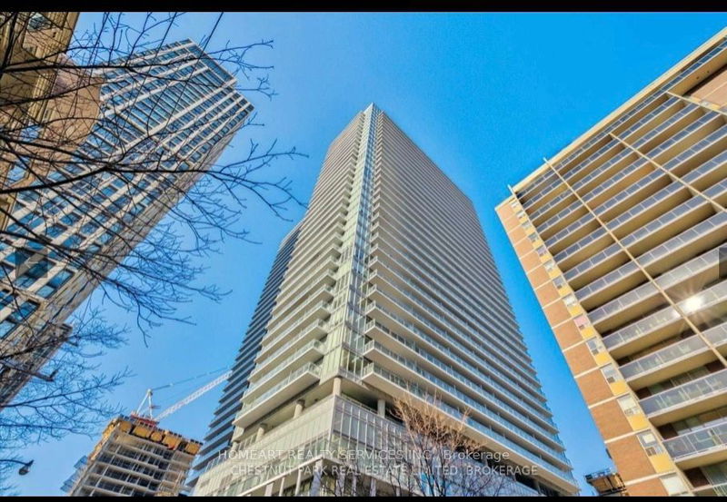 home for lease on 1713-195 Redpath Avenue