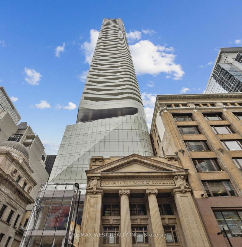 home for lease on 3414-197 Yonge Street