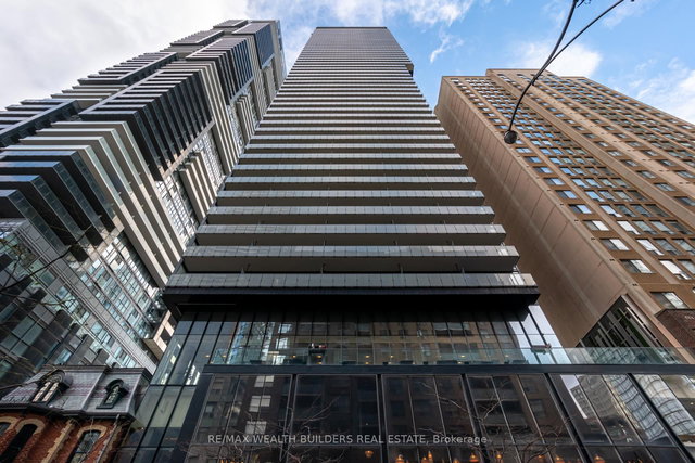 3210 - 15 Grenville Street