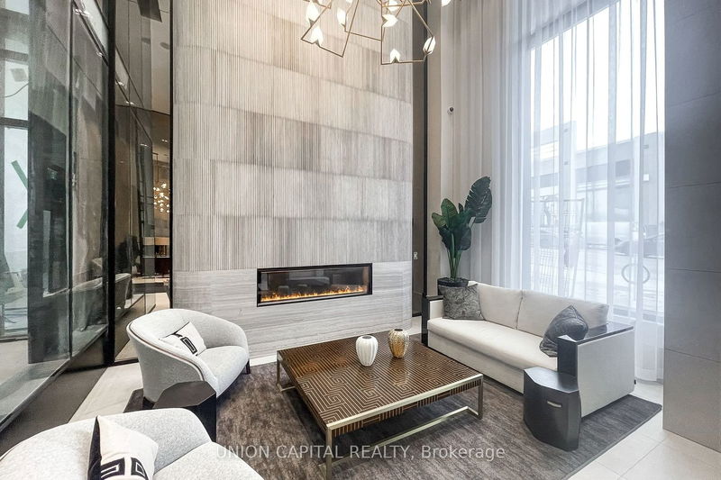 home for lease on 1521-2020 Bathurst Street