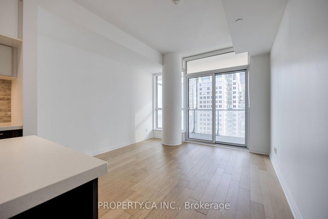 1103 - 8 Mercer Street