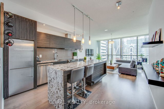 1105 - 8 Charlotte Street