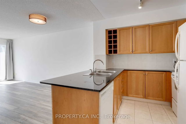 3605 - 210 Victoria Street
