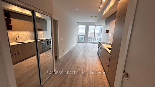 home for lease on 2511-55 Mercer Street