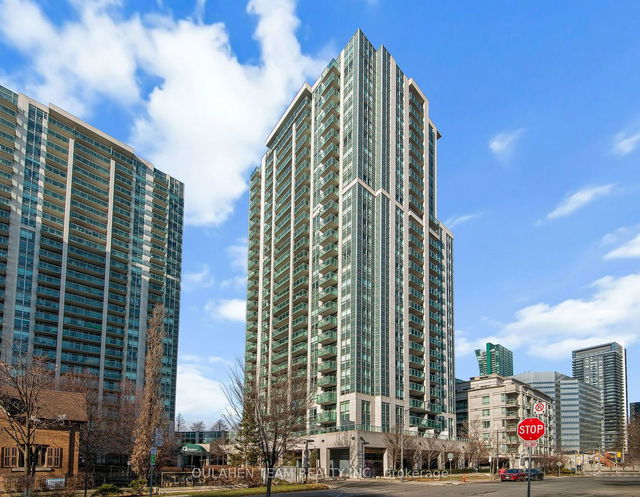 1010 - 16 Harrison Garden Boulevard