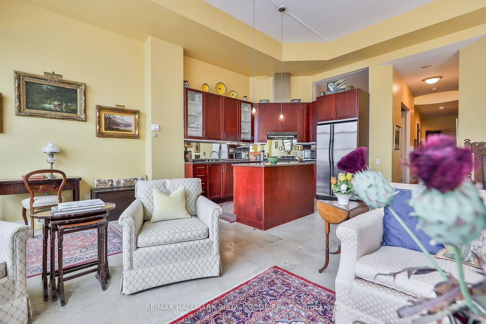Listing Image 12
