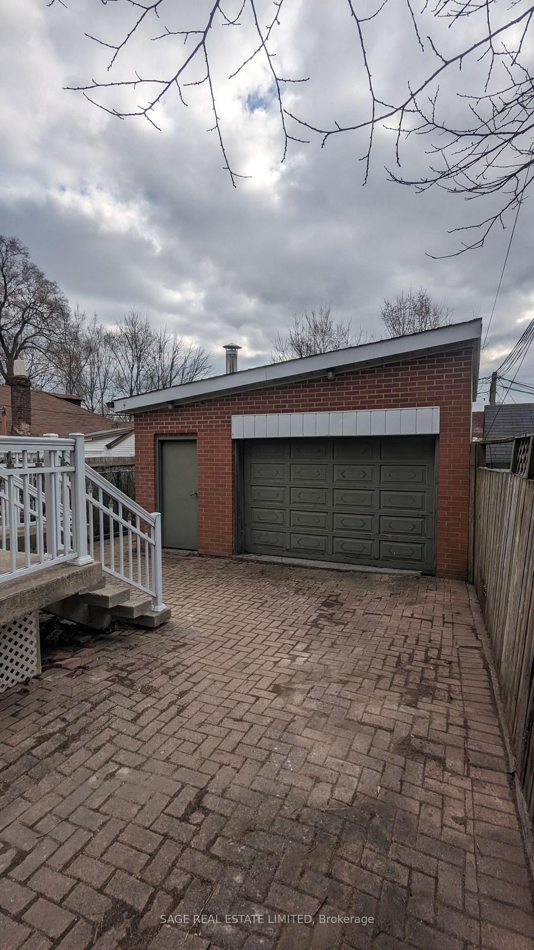 Listing Image 7