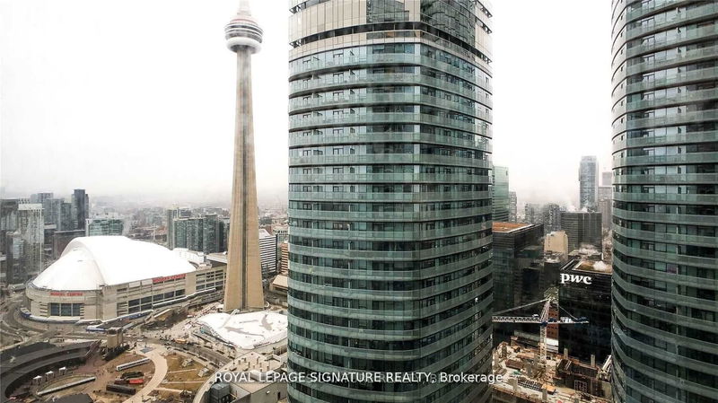 home for lease on 5401-10 York Street
