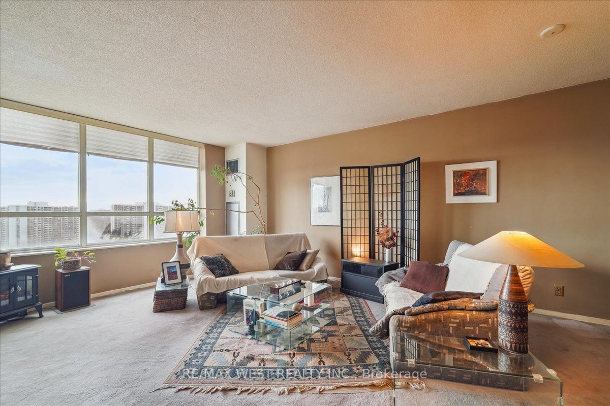 Condo sold at 1004-215 Wynford Drive, Toronto, Flemingdon Park, M3C 3P5 - MLS: C8064764