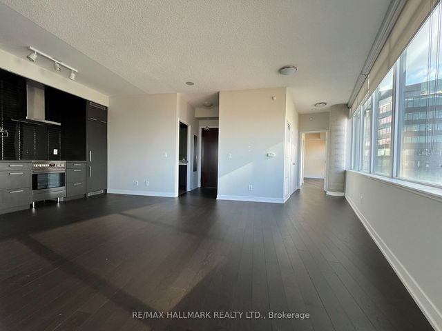 N807 - 120 Bayview Avenue