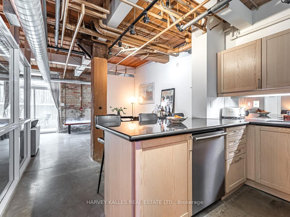 Listing Image 10