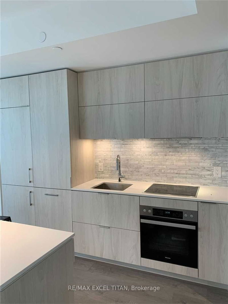 home for lease on 3101-20 Richardson Street E