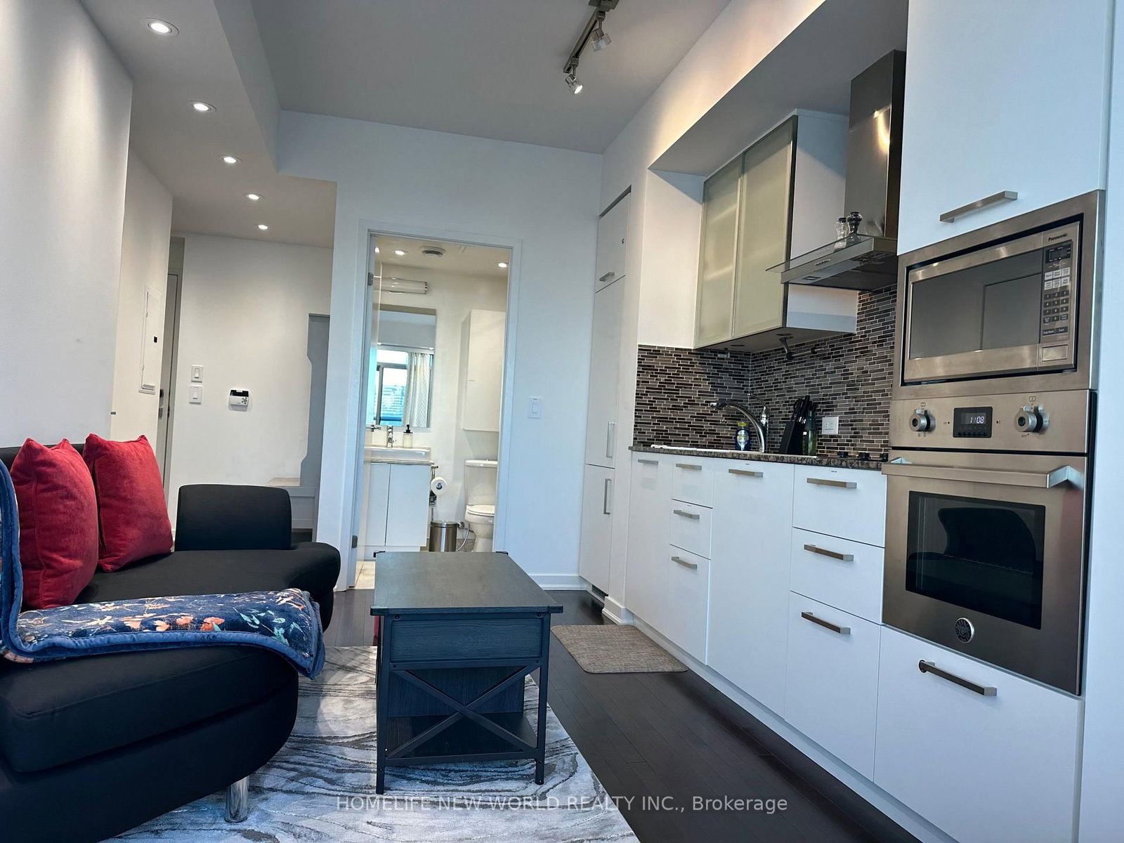 Listing Image 9