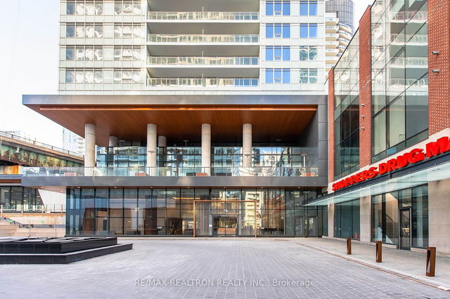 1209 - 17 Bathurst Street
