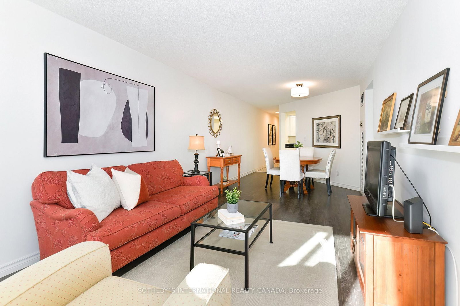 Listing Image 3