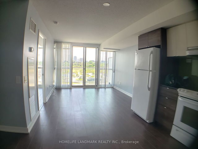 911 - 121 Mcmahon Drive
