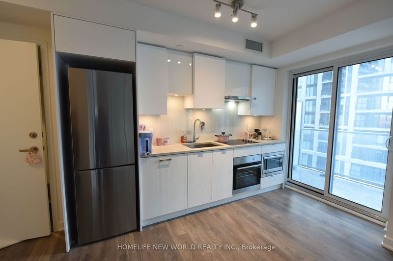 home for lease on 1410-99 Broadway Avenue