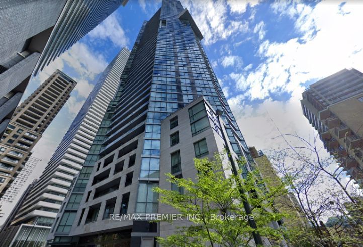 home for lease on 3106-45 Charles Street E