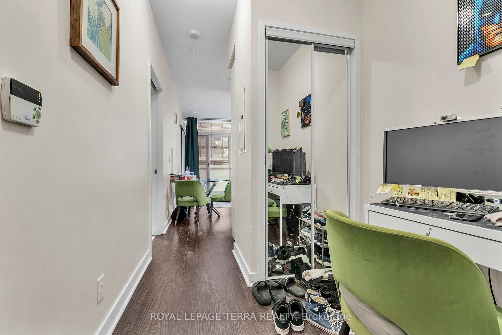 Listing Image 5