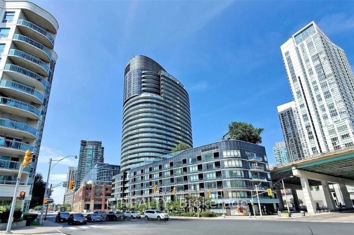 home for lease on 301-38 Dan Leckie Way