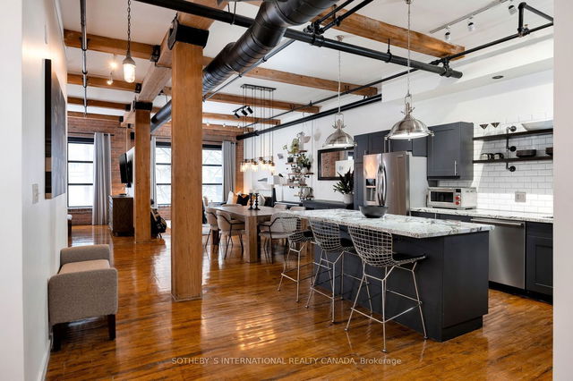 302 - 90 Sherbourne Street