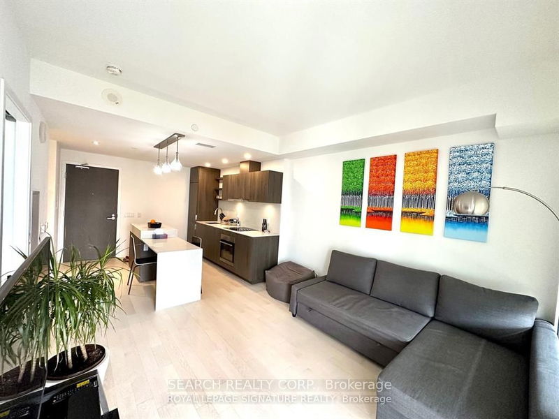 home for lease on 317-12 Bonnycastle Street