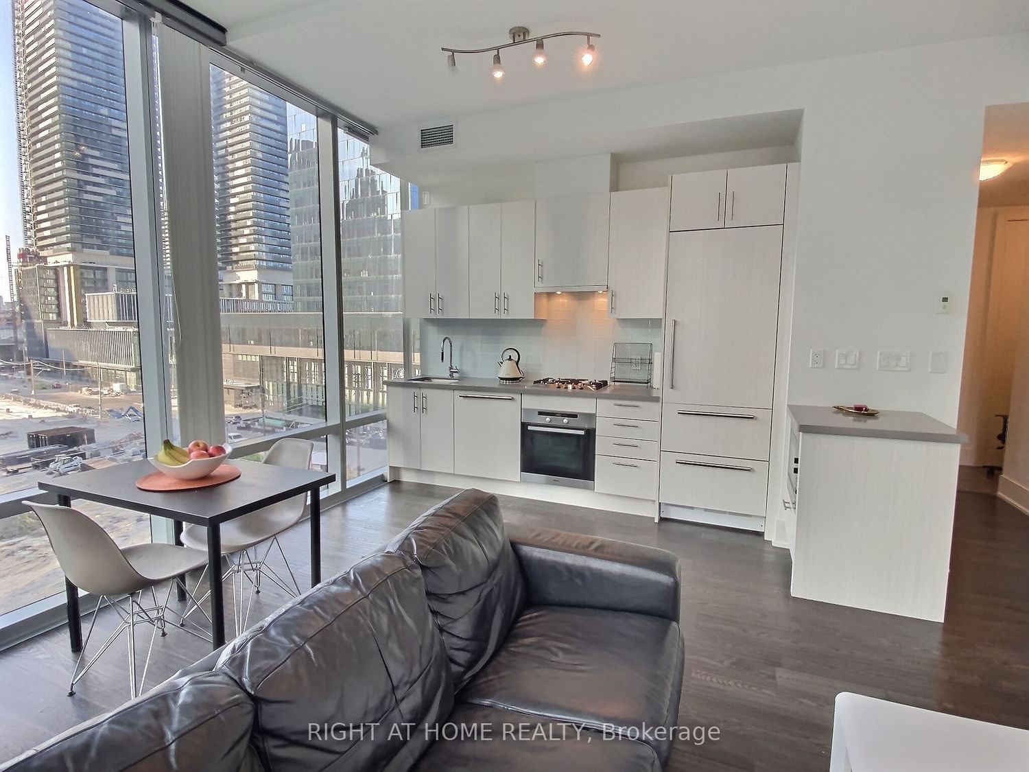 Condo leased at 641-39 Queens Quay, Toronto, Waterfront Communities C8, M5E 0A5 - MLS: C8082740