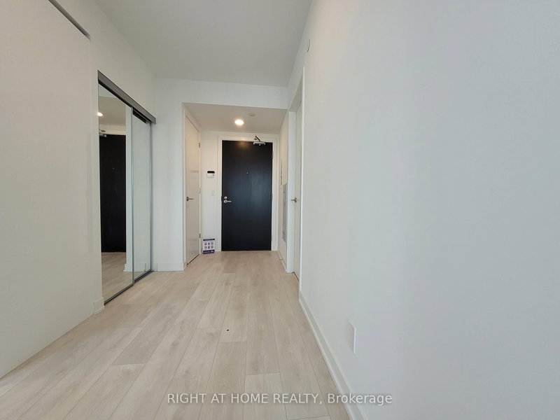 3705 - 501 Yonge St, Toronto, M4Y 0G8 | Image 2