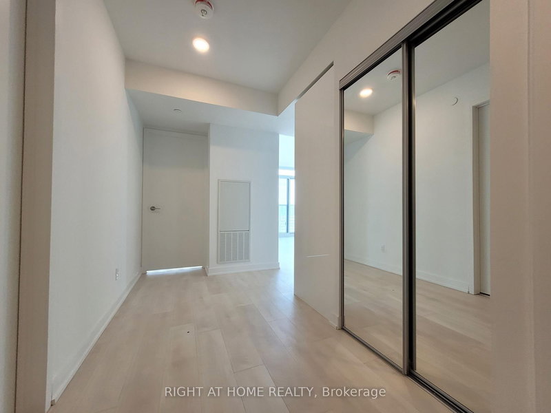 3705 - 501 Yonge St, Toronto, M4Y 0G8 | Image 3