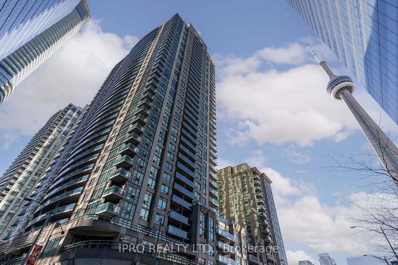 home for lease on 1107-30 Grand Trunk Crescent