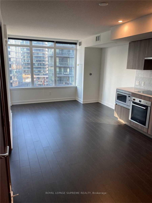 1115 - 19 Bathurst Street W