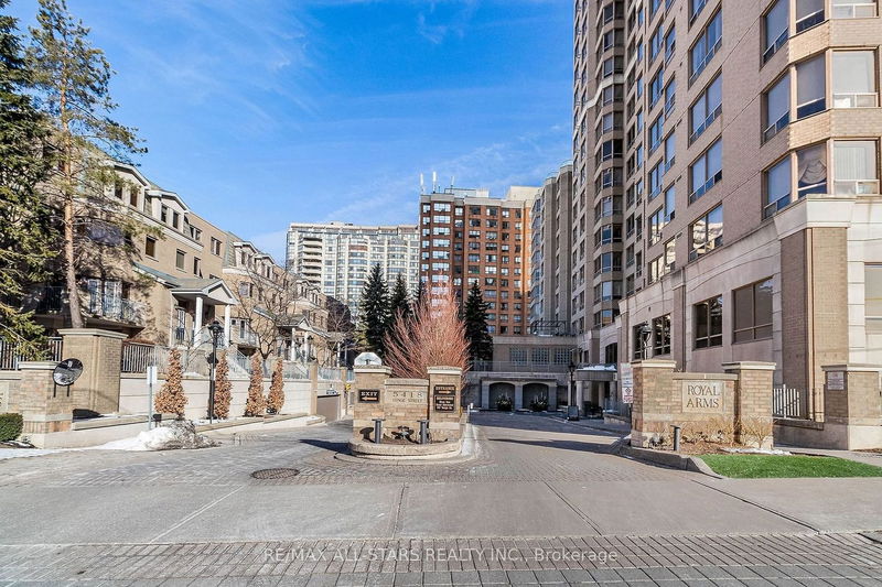 home for sale on Th121-5418 Yonge Street